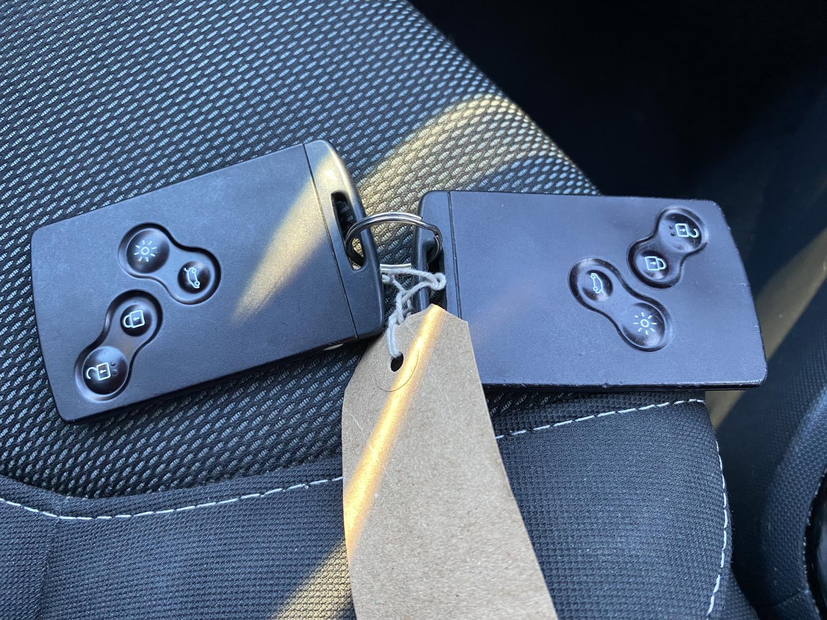 Renault Clio 1.2 16V Dynamique MediaNav Hatchback 5dr Petrol Manual Euro 5 (75 ps)