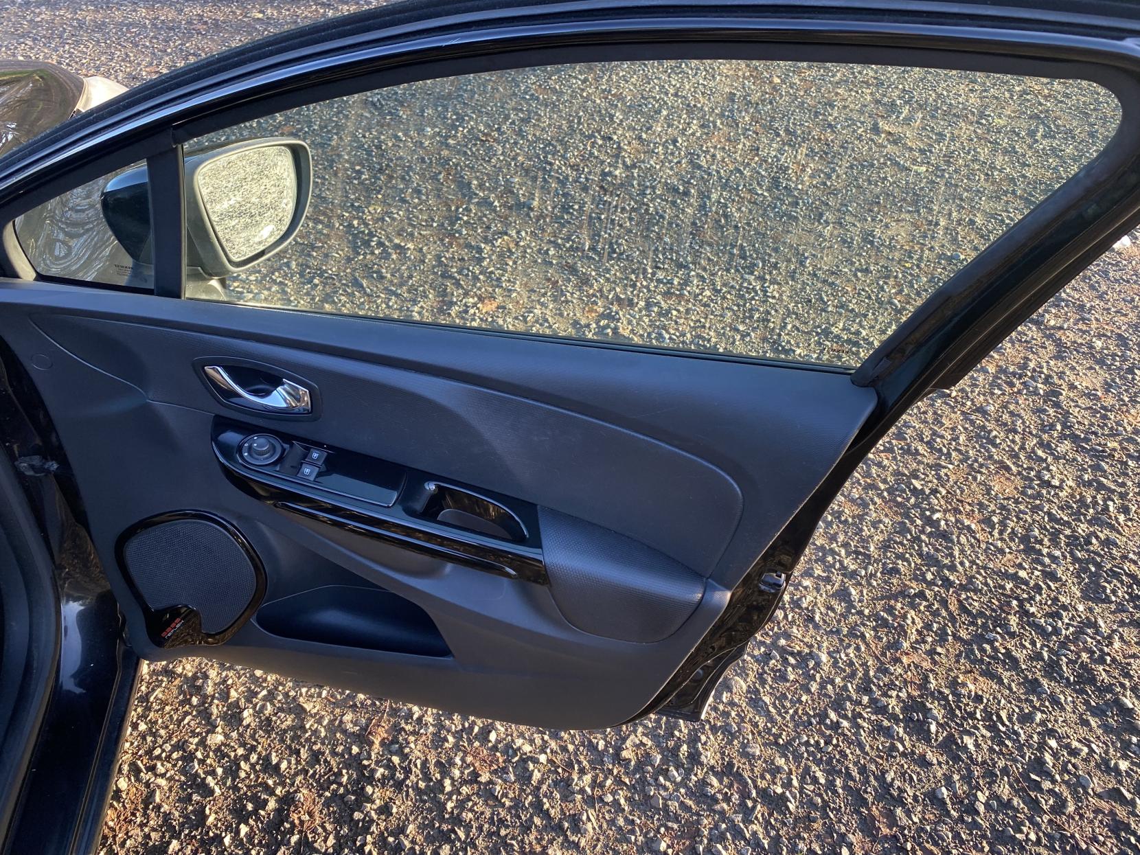 Renault Clio 1.2 16V Dynamique MediaNav Hatchback 5dr Petrol Manual Euro 5 (75 ps)