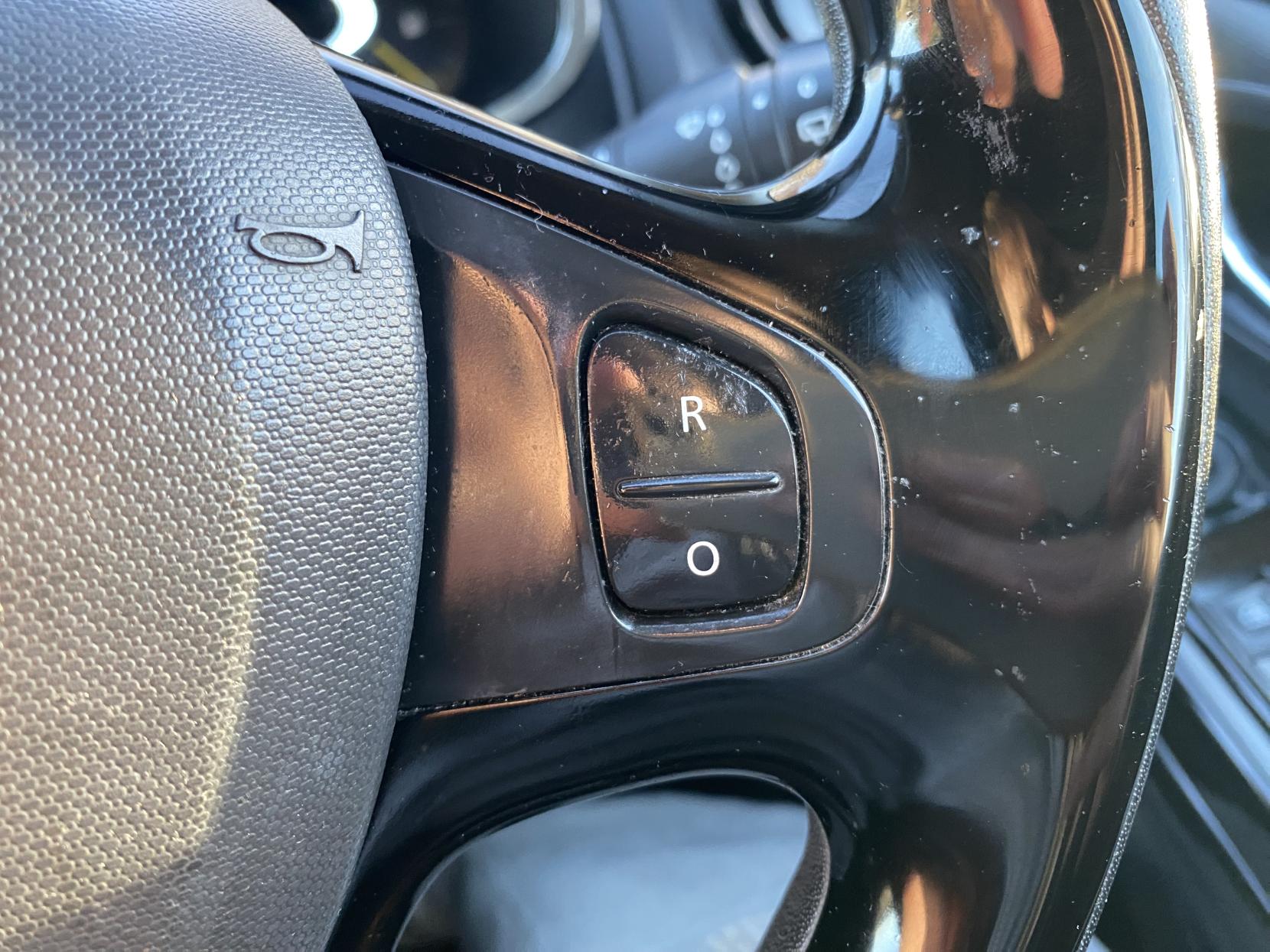 Renault Clio 1.2 16V Dynamique MediaNav Hatchback 5dr Petrol Manual Euro 5 (75 ps)