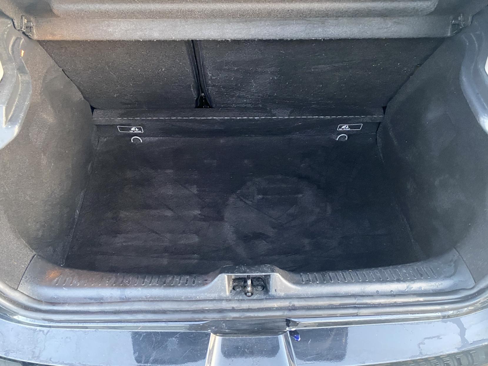 Renault Clio 1.2 16V Dynamique MediaNav Hatchback 5dr Petrol Manual Euro 5 (75 ps)