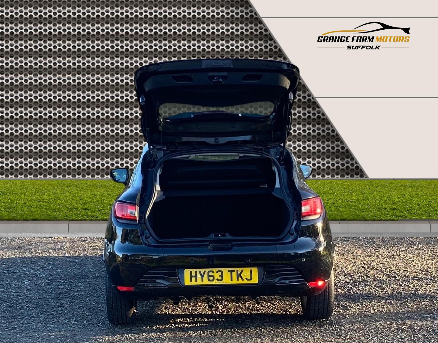 Renault Clio 1.2 16V Dynamique MediaNav Hatchback 5dr Petrol Manual Euro 5 (75 ps)