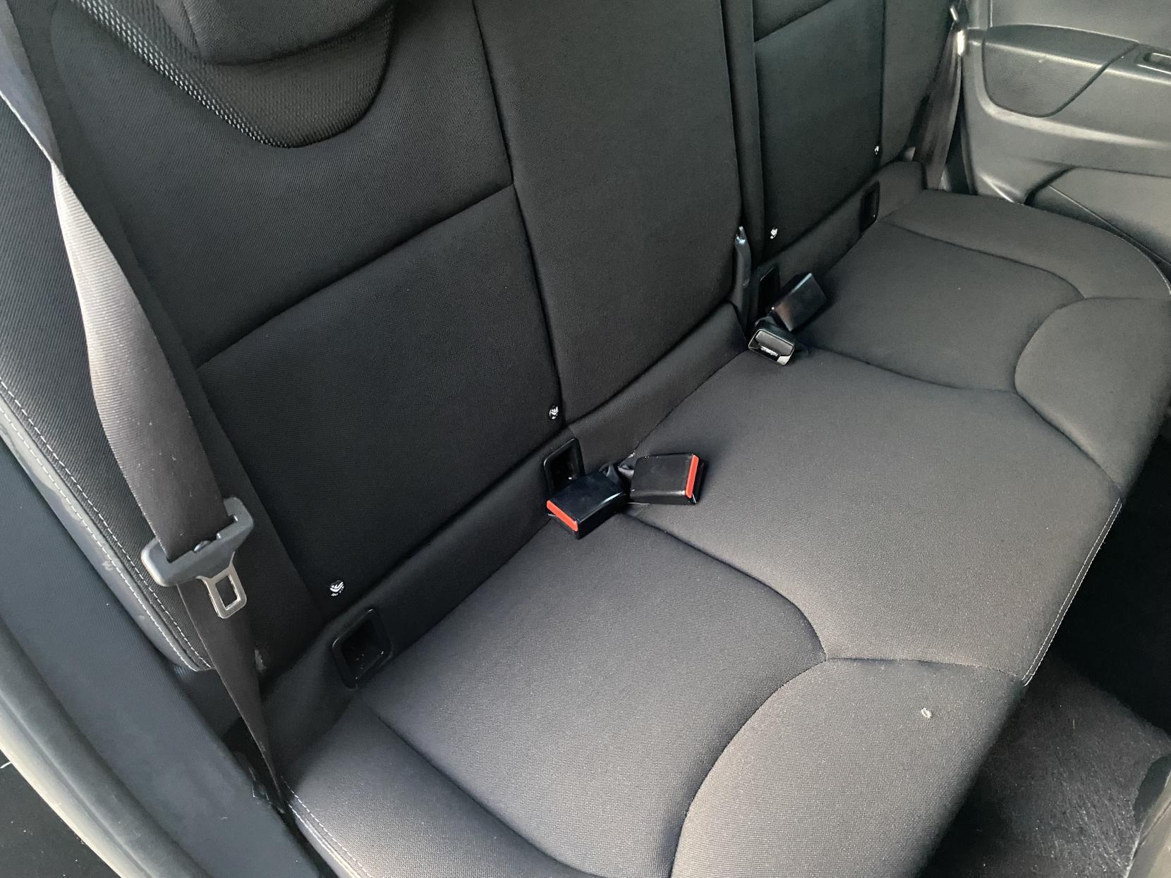 Renault Clio 1.2 16V Dynamique MediaNav Hatchback 5dr Petrol Manual Euro 5 (75 ps)