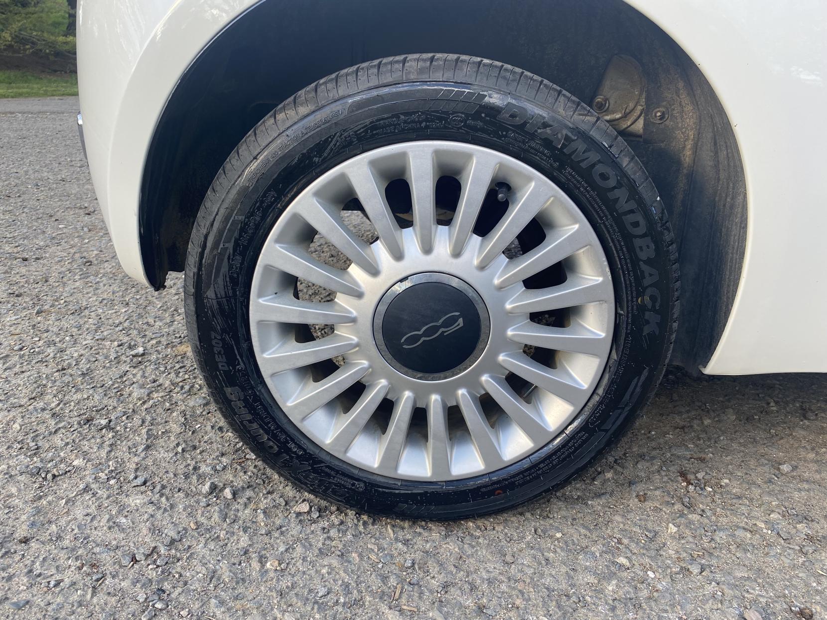 Fiat 500 1.2 Lounge Hatchback 3dr Petrol Manual Euro 5 (s/s) (69 bhp)