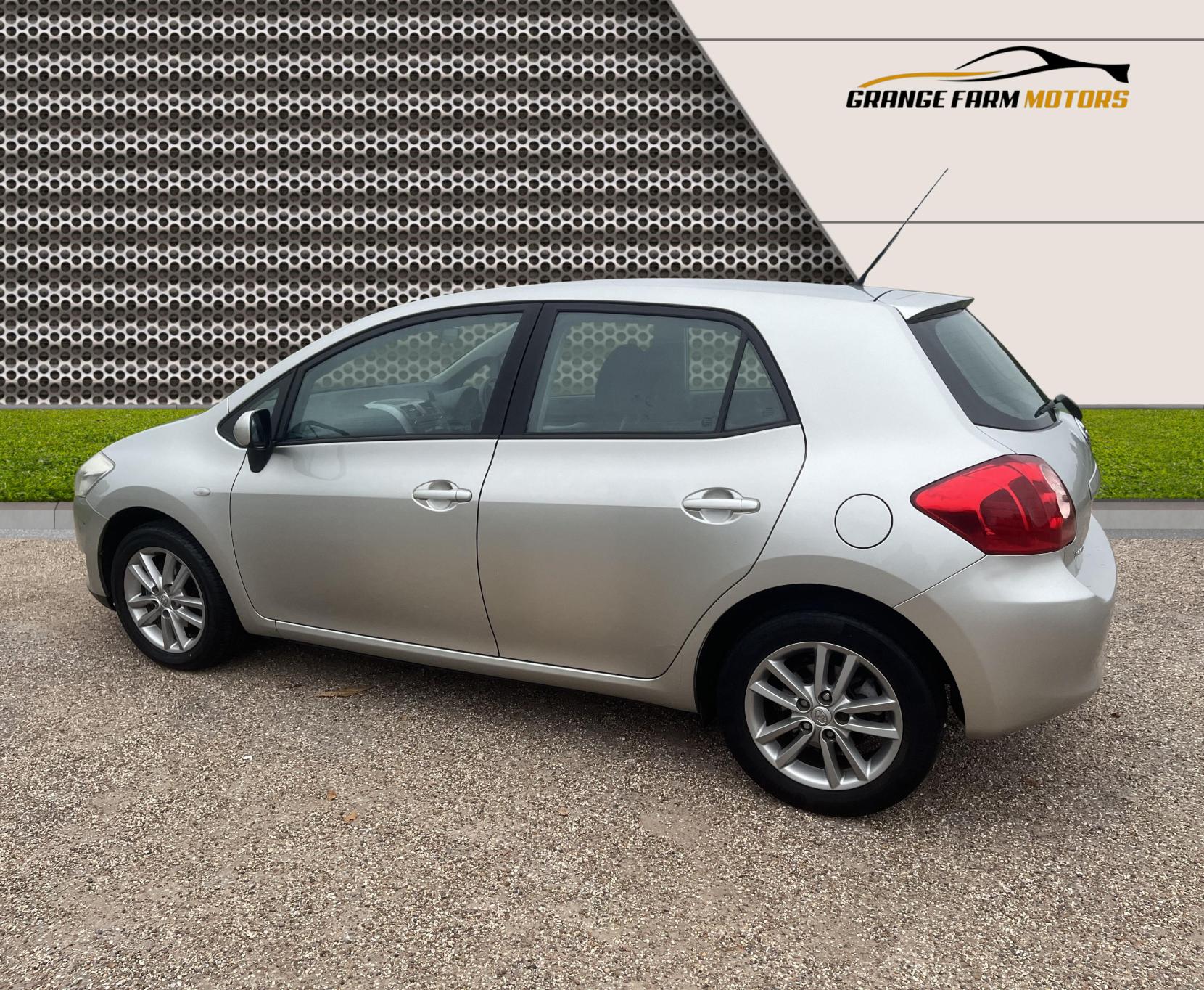 Toyota Auris 1.6 V-Matic TR Hatchback 5dr Petrol Manual (153 g/km, 124 bhp)