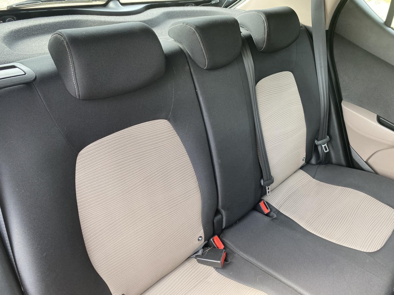 Hyundai i10 1.0 S Air Hatchback 5dr Petrol Manual Euro 5 (66 ps)