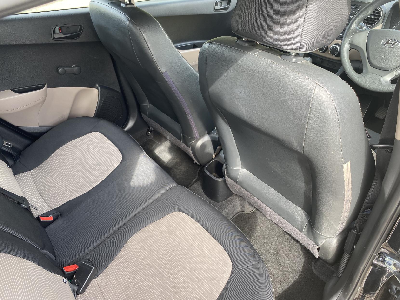 Hyundai i10 1.0 S Air Hatchback 5dr Petrol Manual Euro 5 (66 ps)