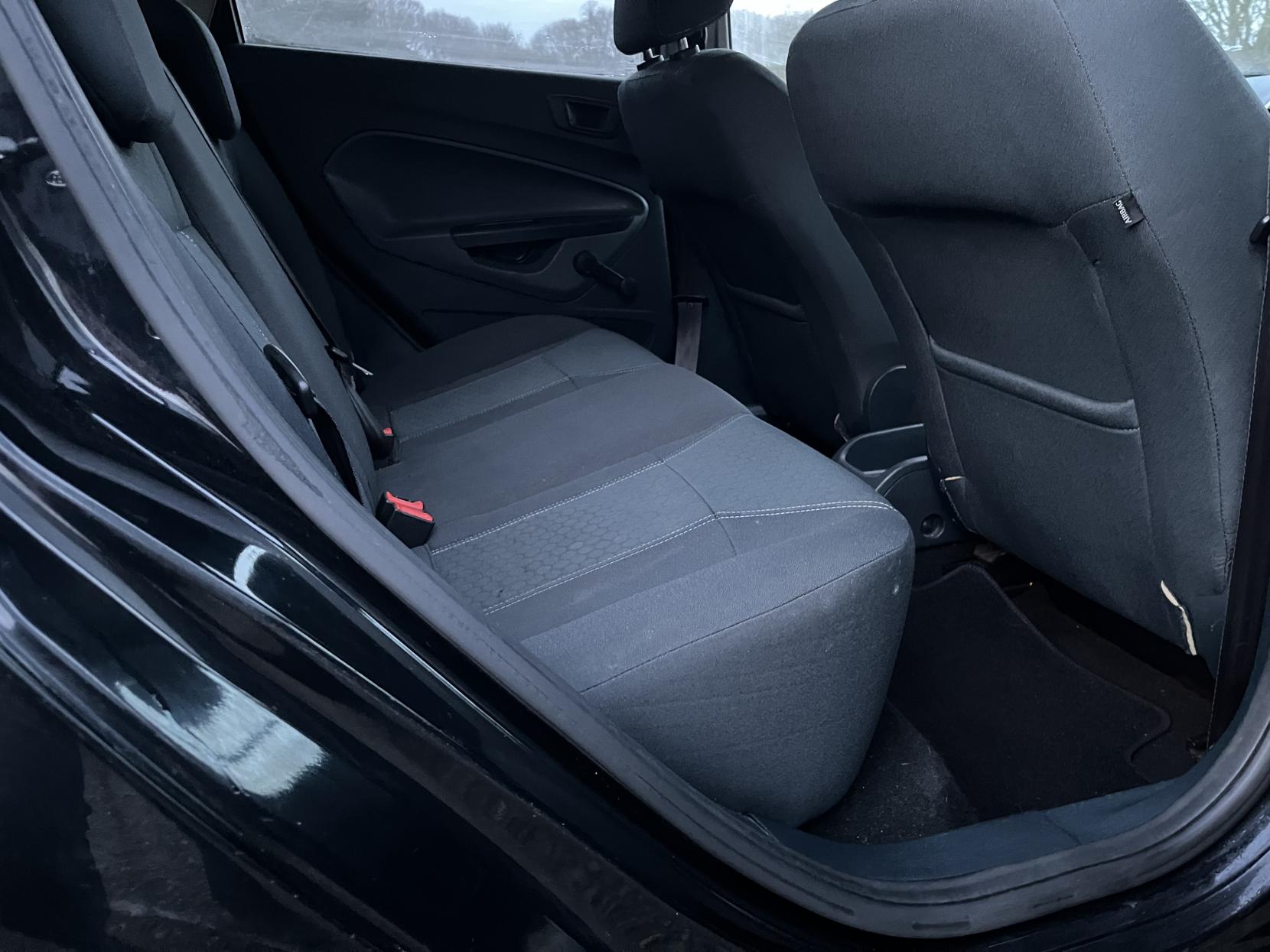 Ford Fiesta 1.4 Titanium Hatchback 5dr Petrol Manual (133 g/km, 94 bhp)