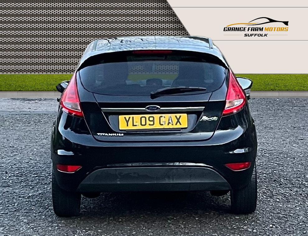 Ford Fiesta 1.4 Titanium Hatchback 5dr Petrol Manual (133 g/km, 94 bhp)