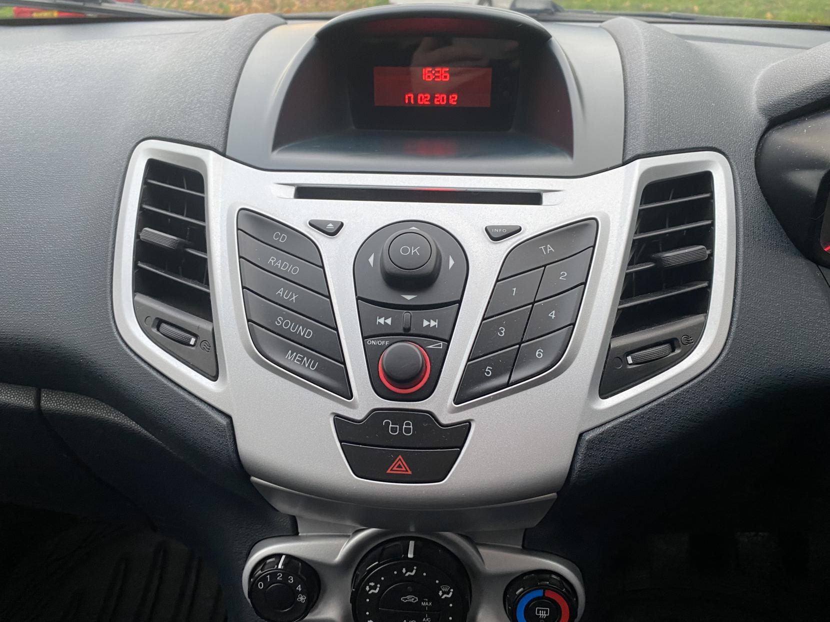 Ford Fiesta 1.25 Edge Hatchback 5dr Petrol Manual (129 g/km, 81 bhp)