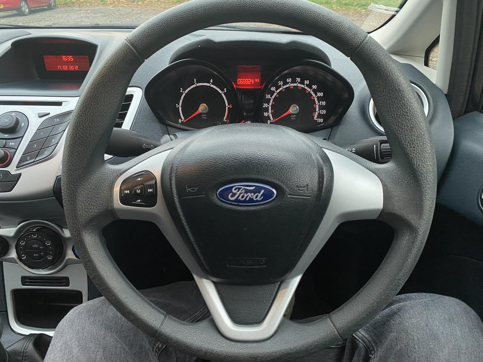 Ford Fiesta 1.25 Edge Hatchback 5dr Petrol Manual (129 g/km, 81 bhp)