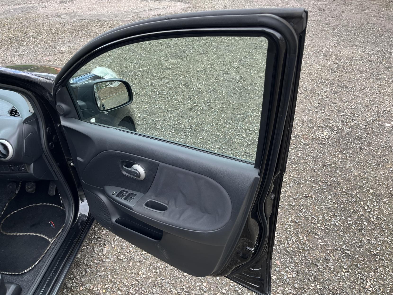 Nissan Note 1.4 16V n-tec Hatchback 5dr Petrol Manual Euro 4 (88 ps)