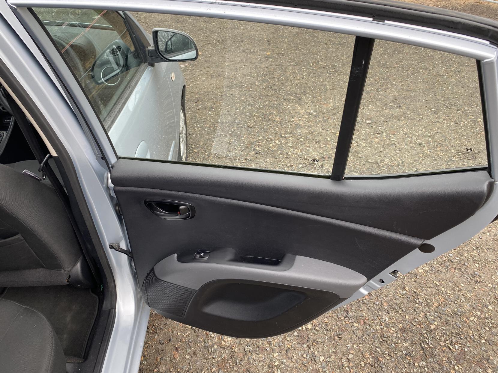 Hyundai i10 1.2 Active Hatchback 5dr Petrol Manual Euro 5 (85 bhp)