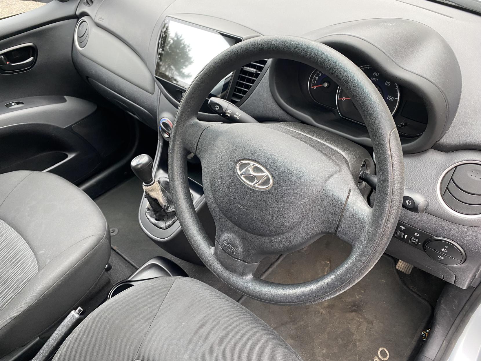 Hyundai i10 1.2 Active Hatchback 5dr Petrol Manual Euro 5 (85 bhp)