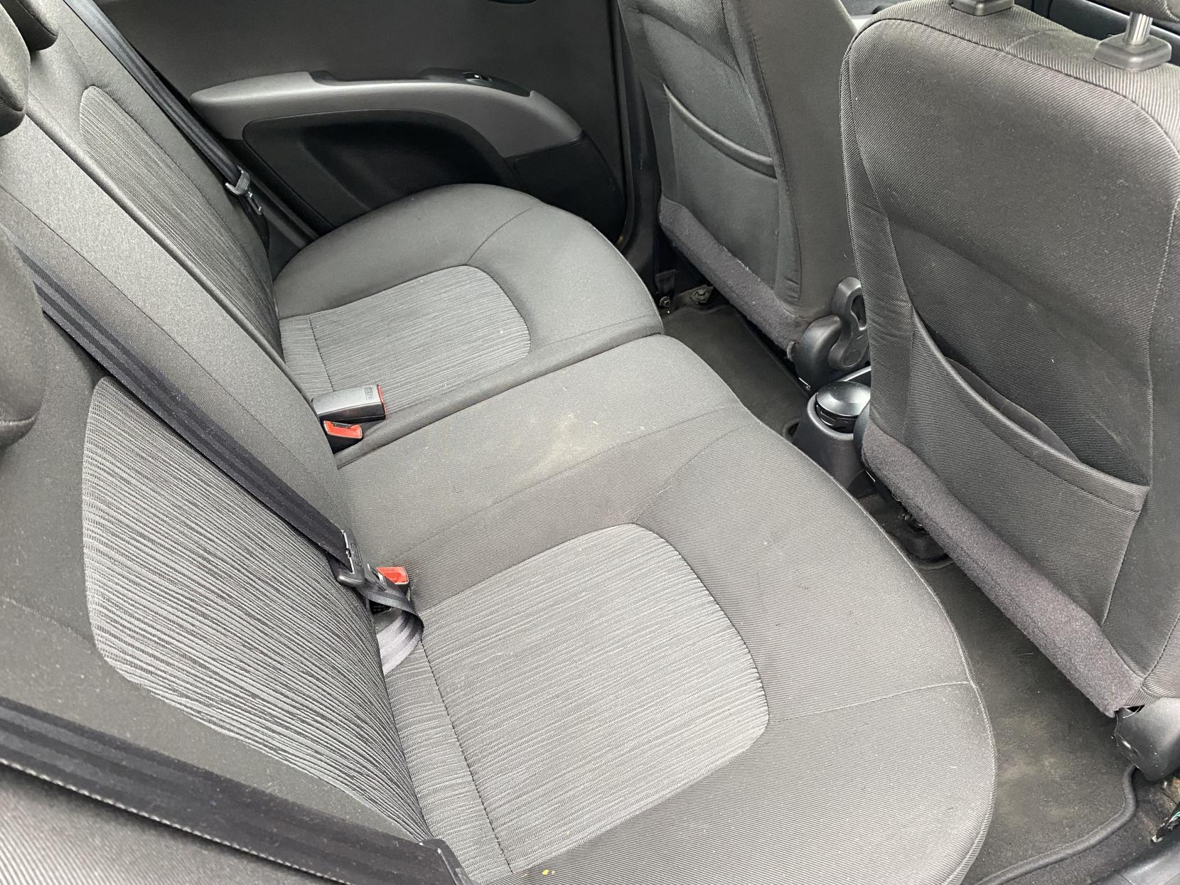 Hyundai i10 1.2 Active Hatchback 5dr Petrol Manual Euro 5 (85 bhp)