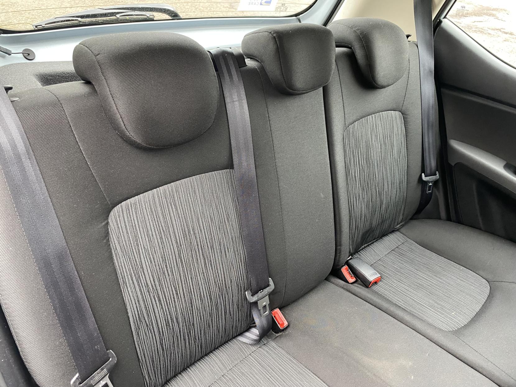 Hyundai i10 1.2 Active Hatchback 5dr Petrol Manual Euro 5 (85 bhp)