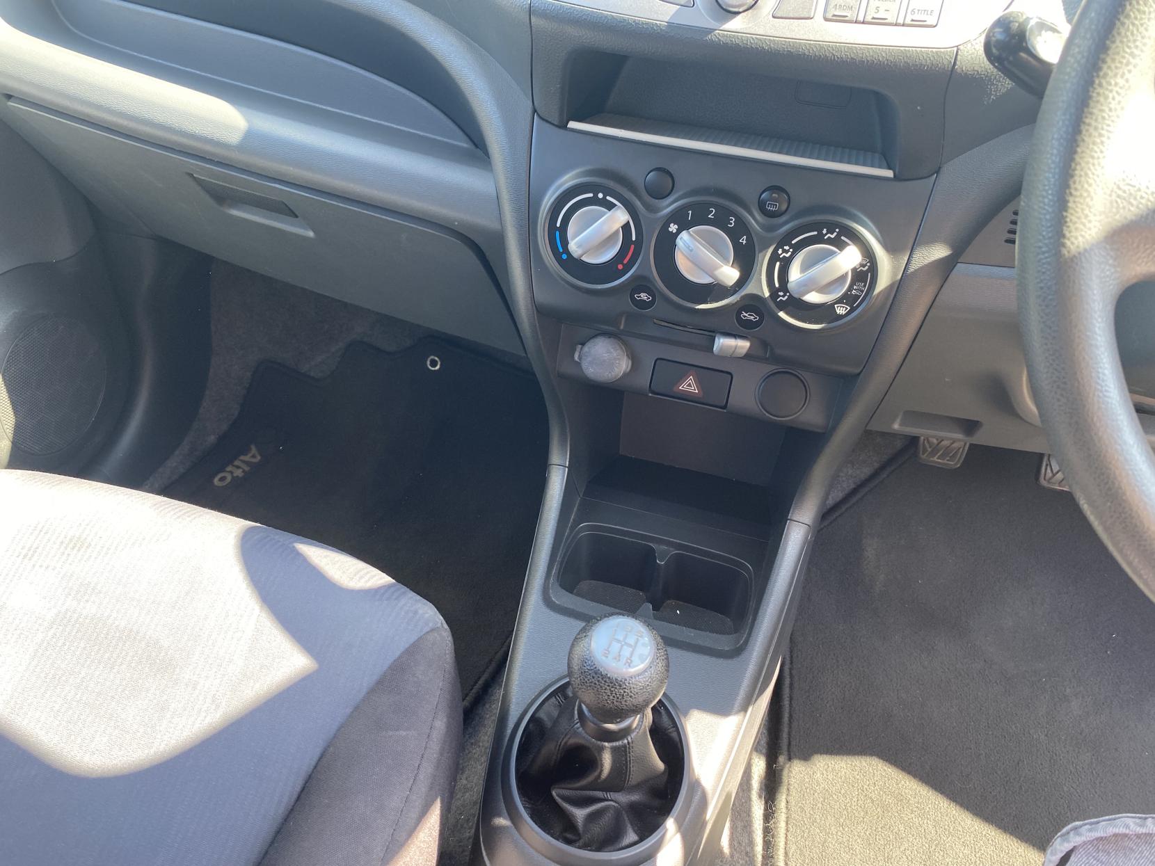 Suzuki Alto 1.0 12V SZ Hatchback 5dr Petrol Manual Euro 5 (68 ps)