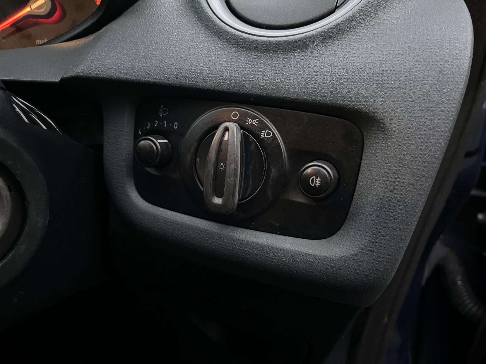 Ford Fiesta 1.25 Style Hatchback 5dr Petrol Manual (128 g/km, 59 bhp)