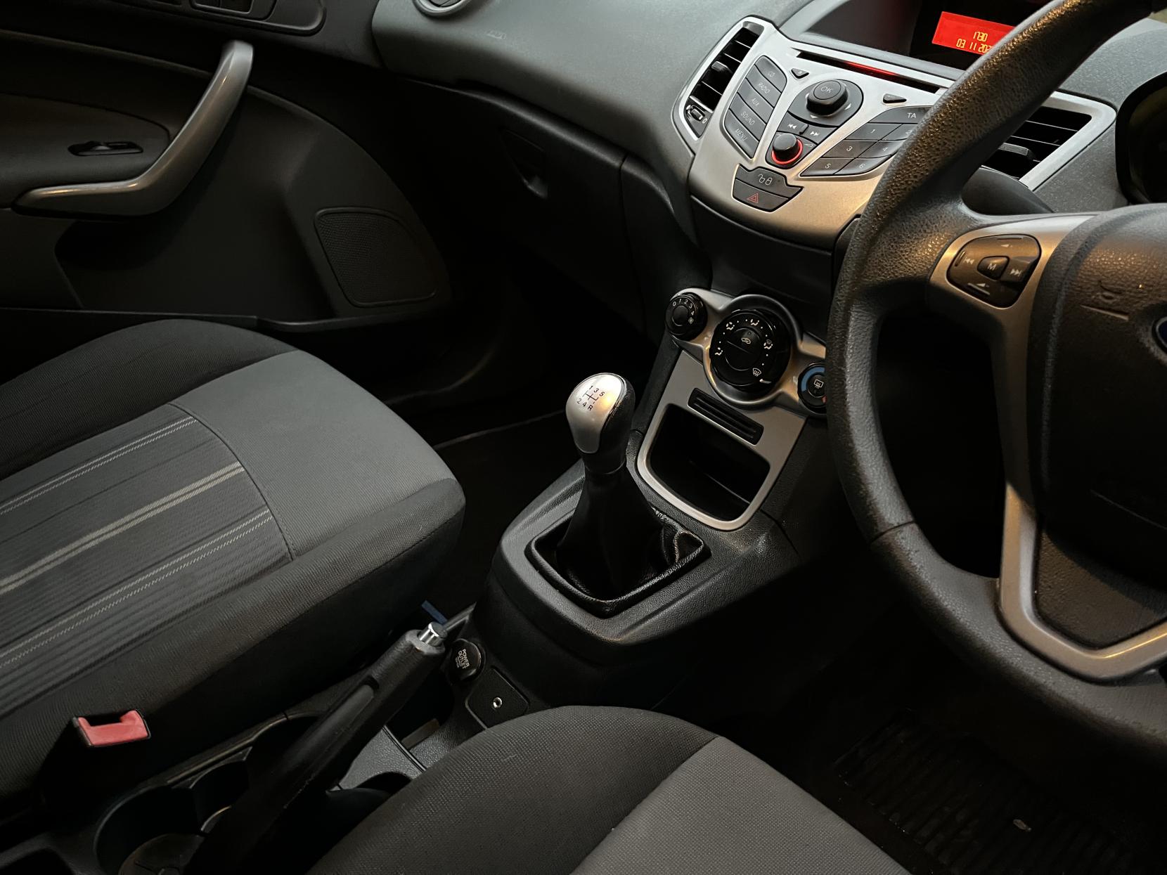 Ford Fiesta 1.25 Style Hatchback 5dr Petrol Manual (128 g/km, 59 bhp)