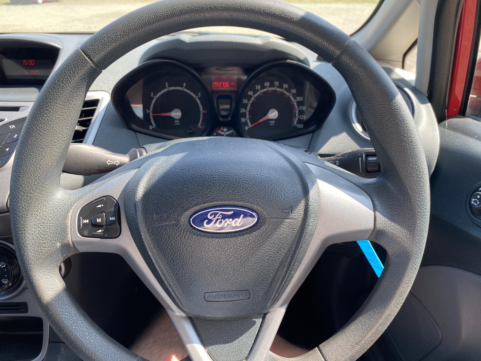 Ford Fiesta 1.25 Edge Hatchback 3dr Petrol Manual (127 g/km, 59 bhp)