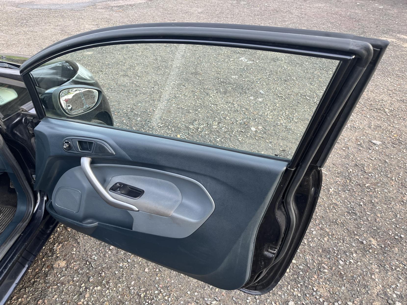 Ford Fiesta 1.25 Style Hatchback 3dr Petrol Manual (128 g/km, 59 bhp)