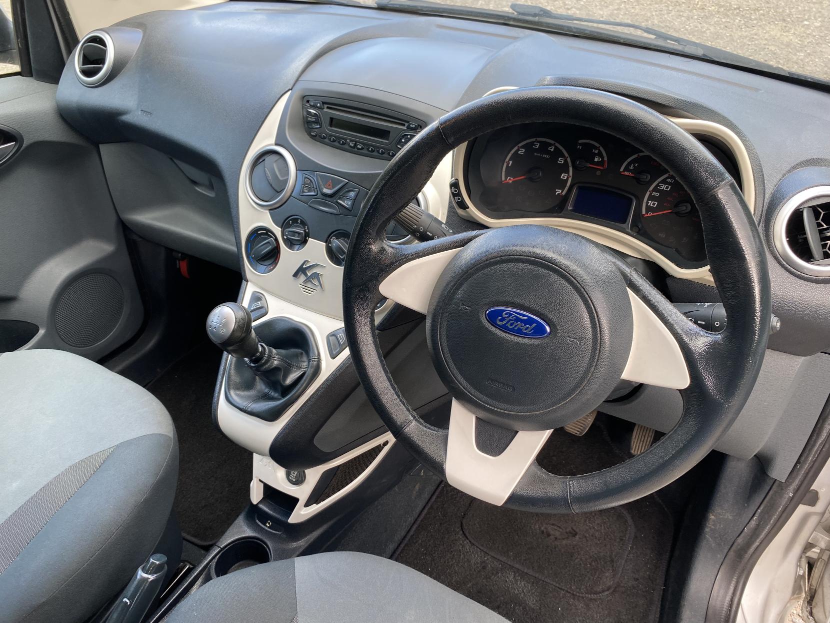 Ford Ka 1.2 Zetec Hatchback 3dr Petrol Manual Euro 5 (s/s) (69 ps)