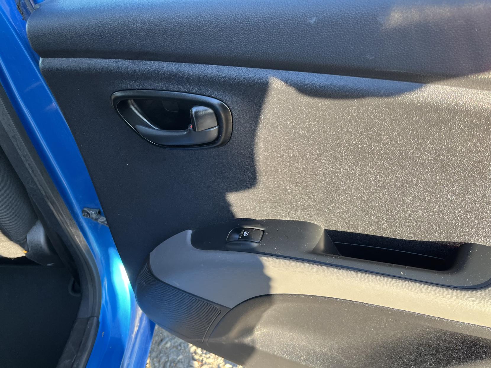 Hyundai i10 1.2 Active Hatchback 5dr Petrol Manual Euro 5 (85 bhp)