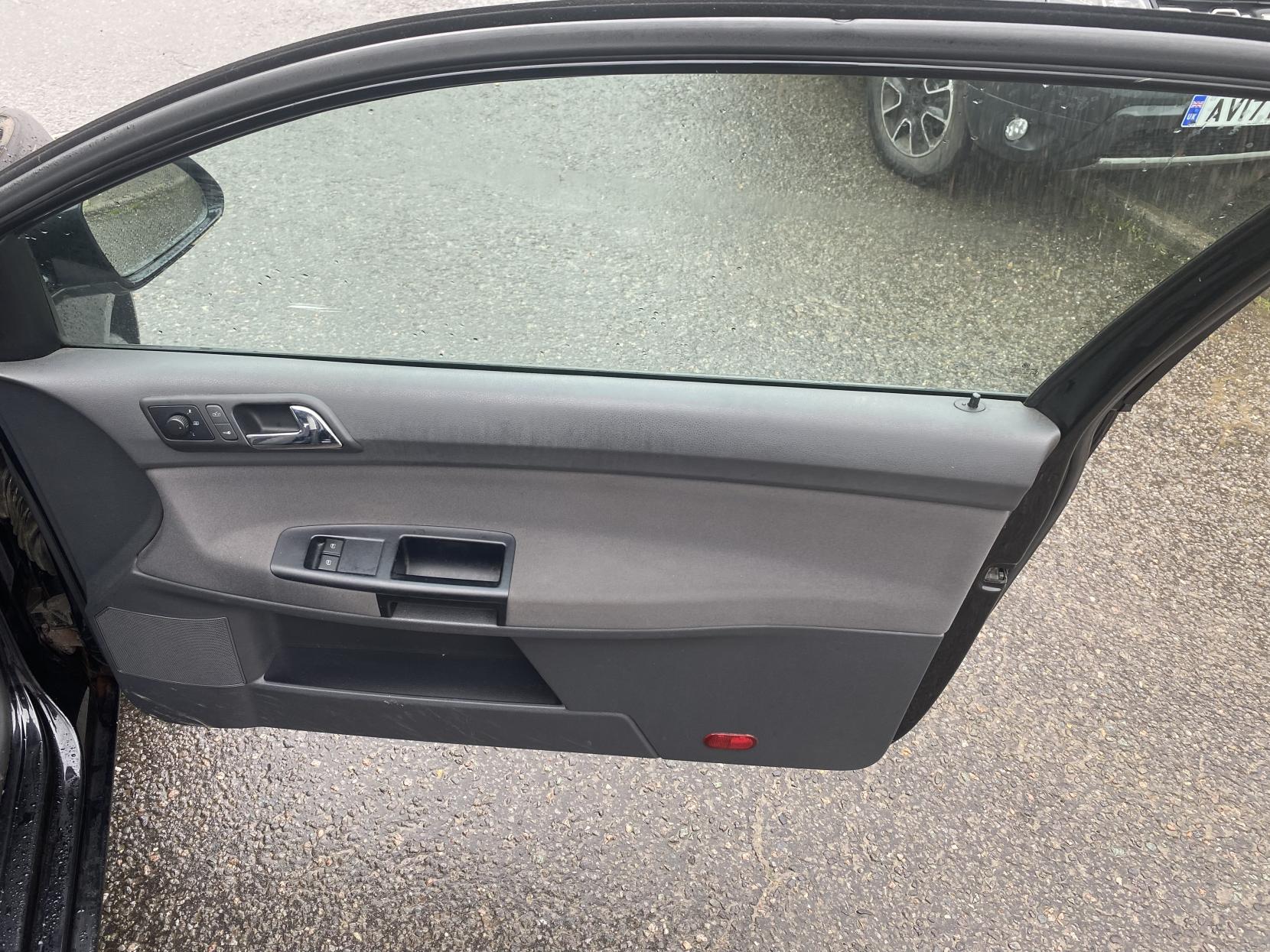 Volkswagen Polo 1.2 Match Hatchback 3dr Petrol Manual (138 g/km, 70 bhp)