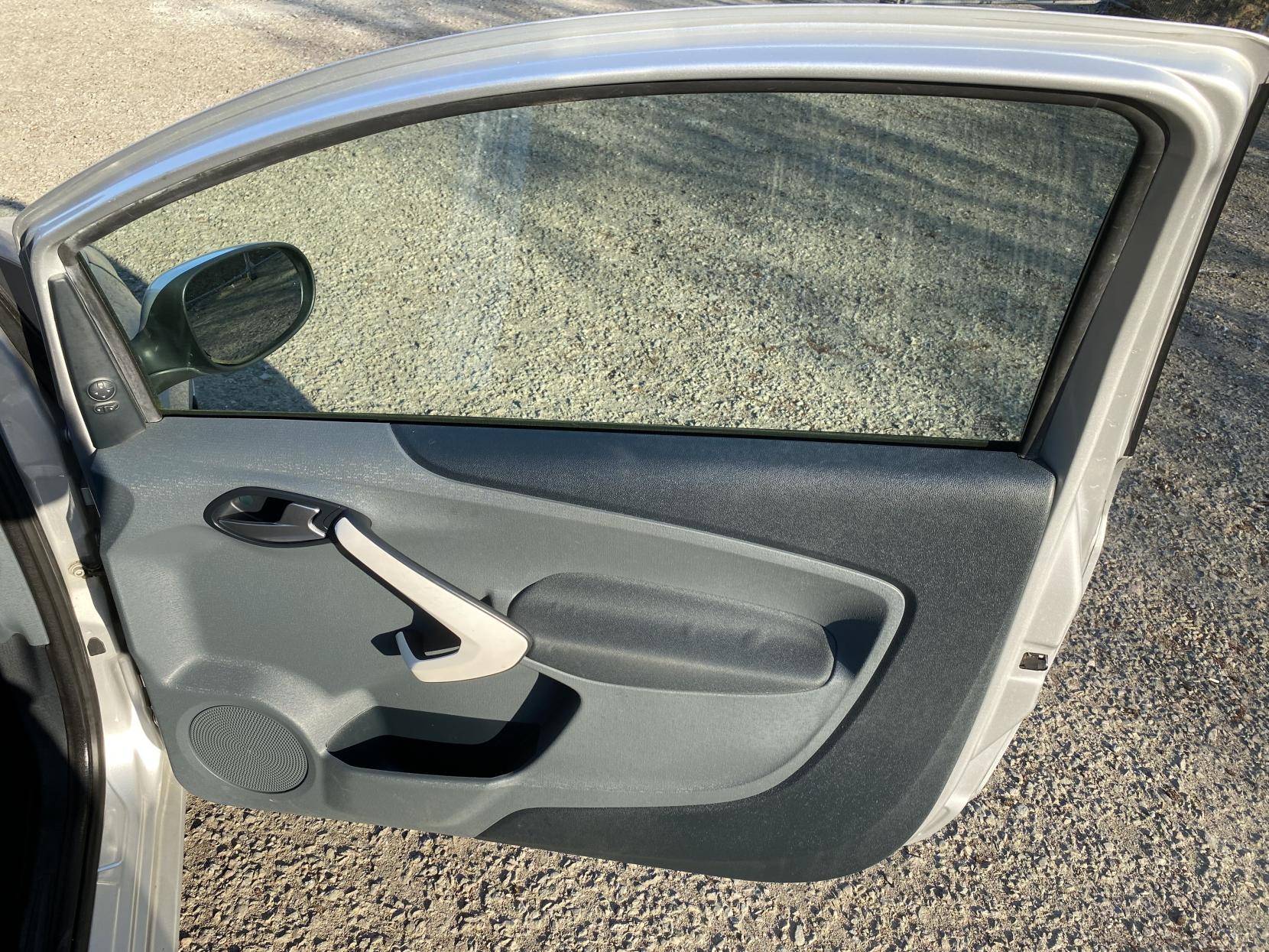 Ford Ka 1.2 Zetec Hatchback 3dr Petrol Manual Euro 4 (69 ps)