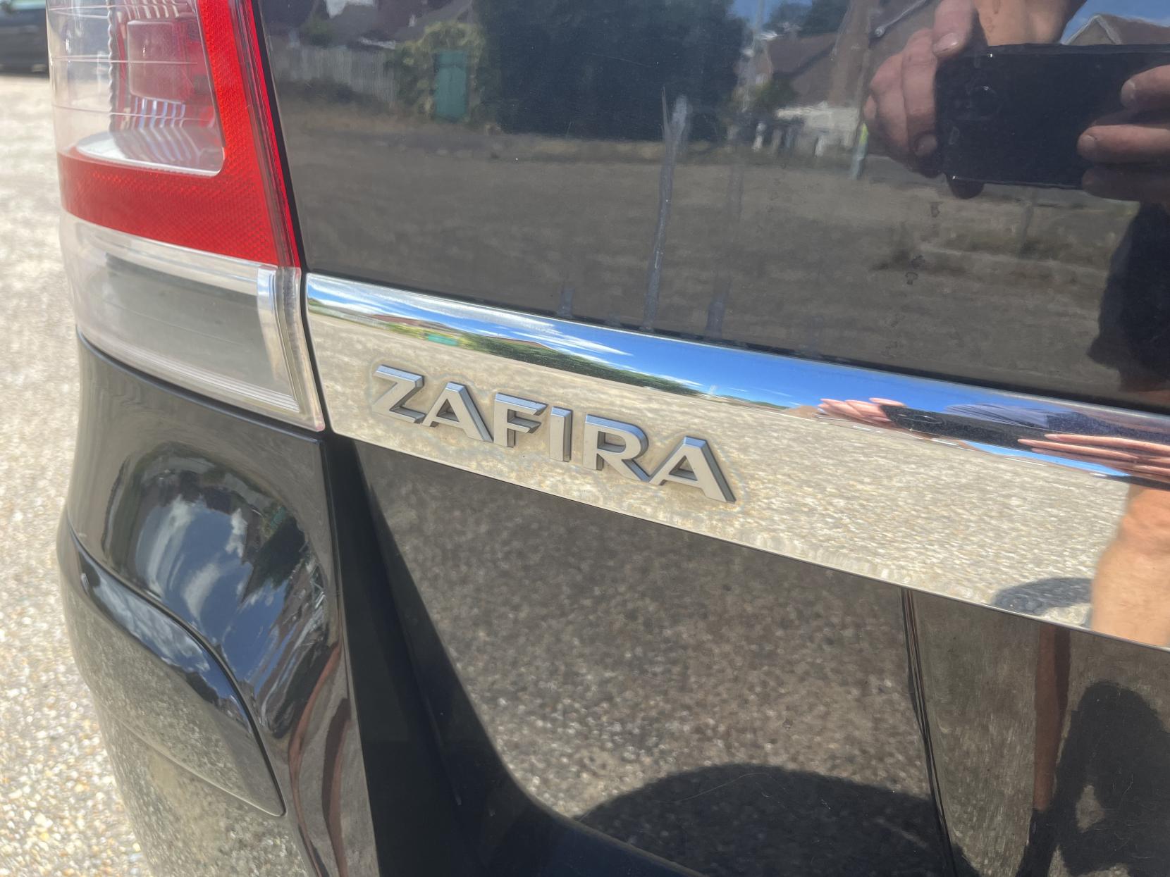 Vauxhall Zafira 1.8 16V Design MPV 5dr Petrol Manual Euro 5 (140 ps)