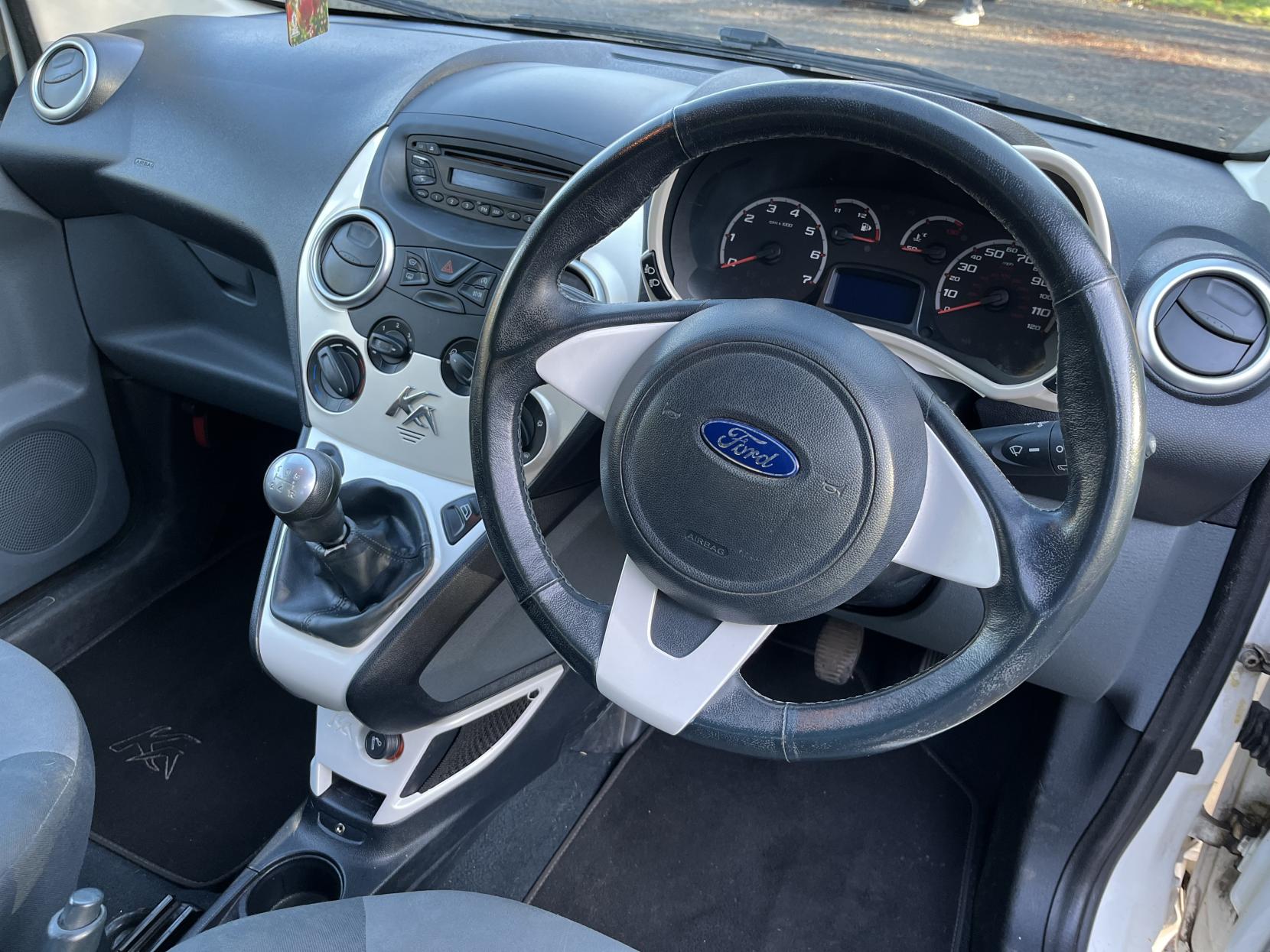 Ford Ka 1.2 Zetec Hatchback 3dr Petrol Manual Euro 5 (s/s) (69 ps)