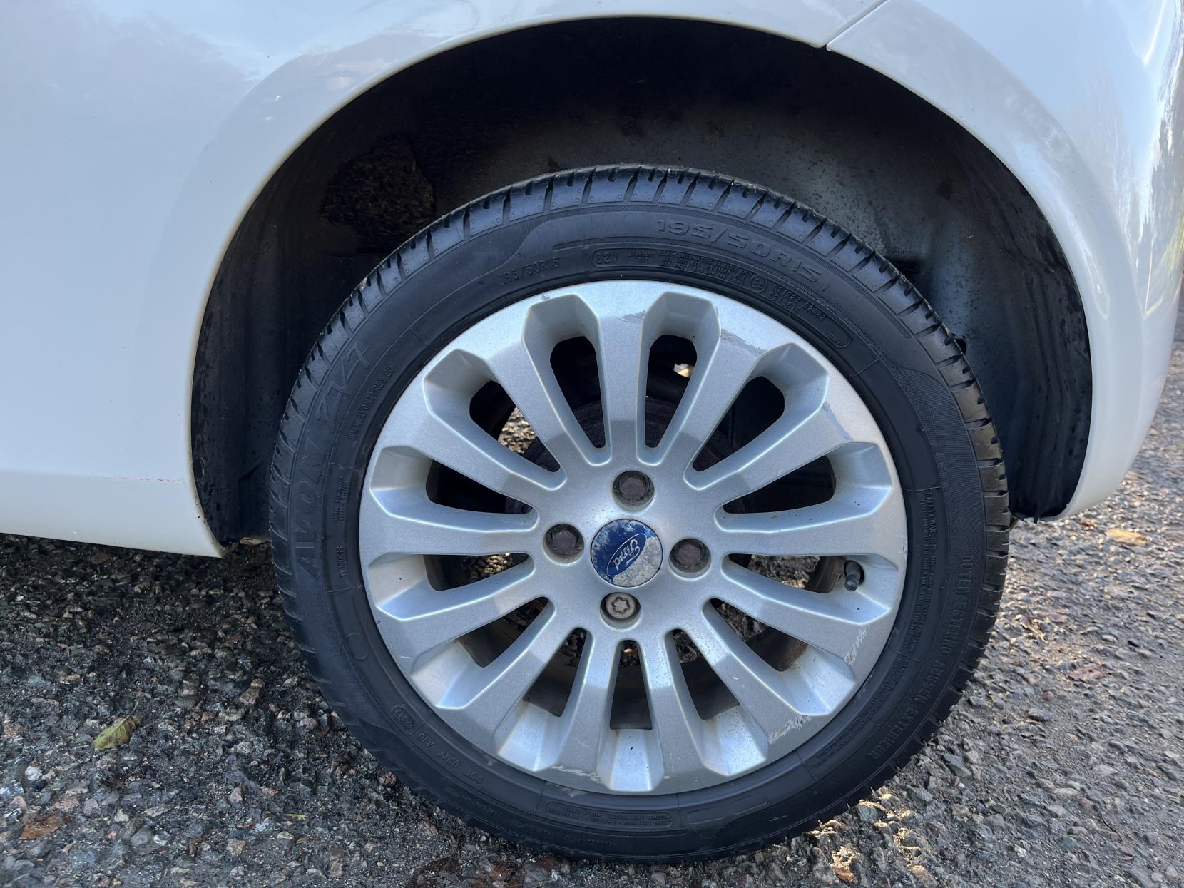 Ford Ka 1.2 Zetec Hatchback 3dr Petrol Manual Euro 5 (s/s) (69 ps)