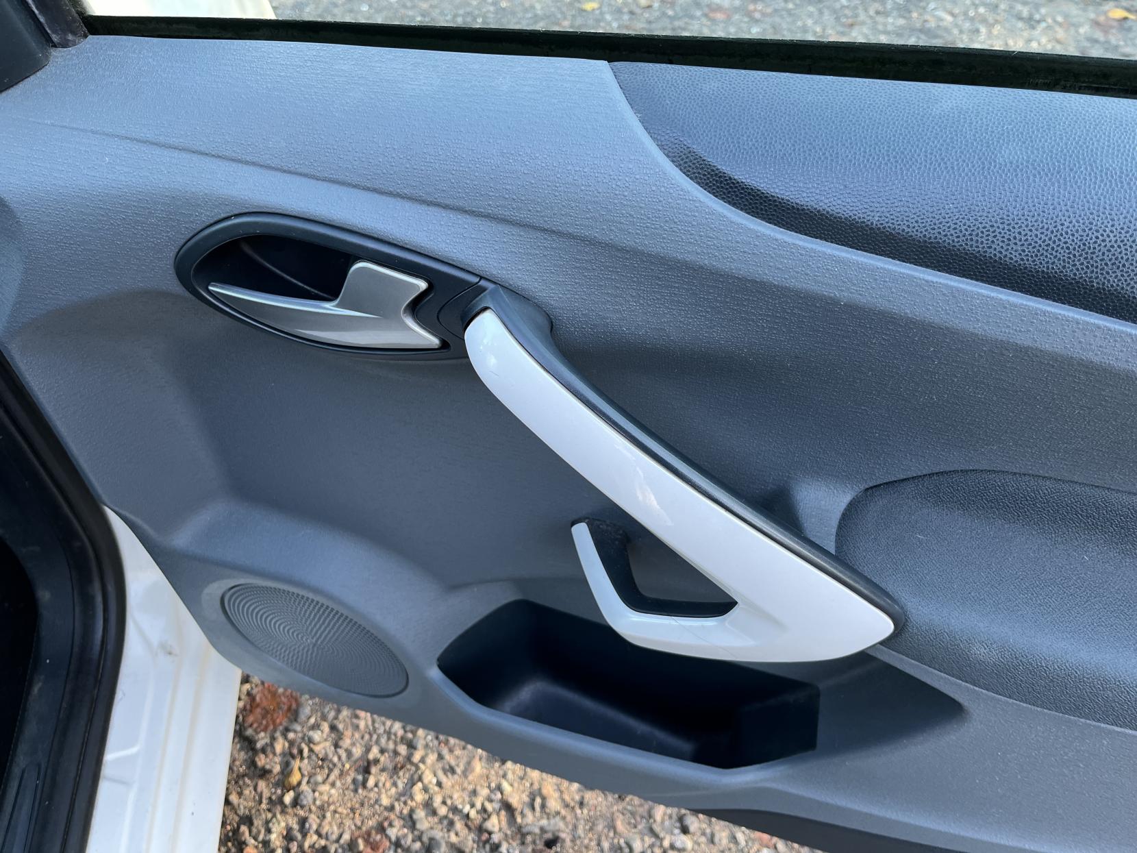 Ford Ka 1.2 Zetec Hatchback 3dr Petrol Manual Euro 5 (s/s) (69 ps)