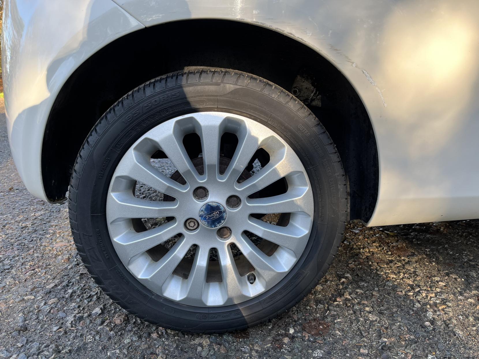 Ford Ka 1.2 Zetec Hatchback 3dr Petrol Manual Euro 5 (s/s) (69 ps)