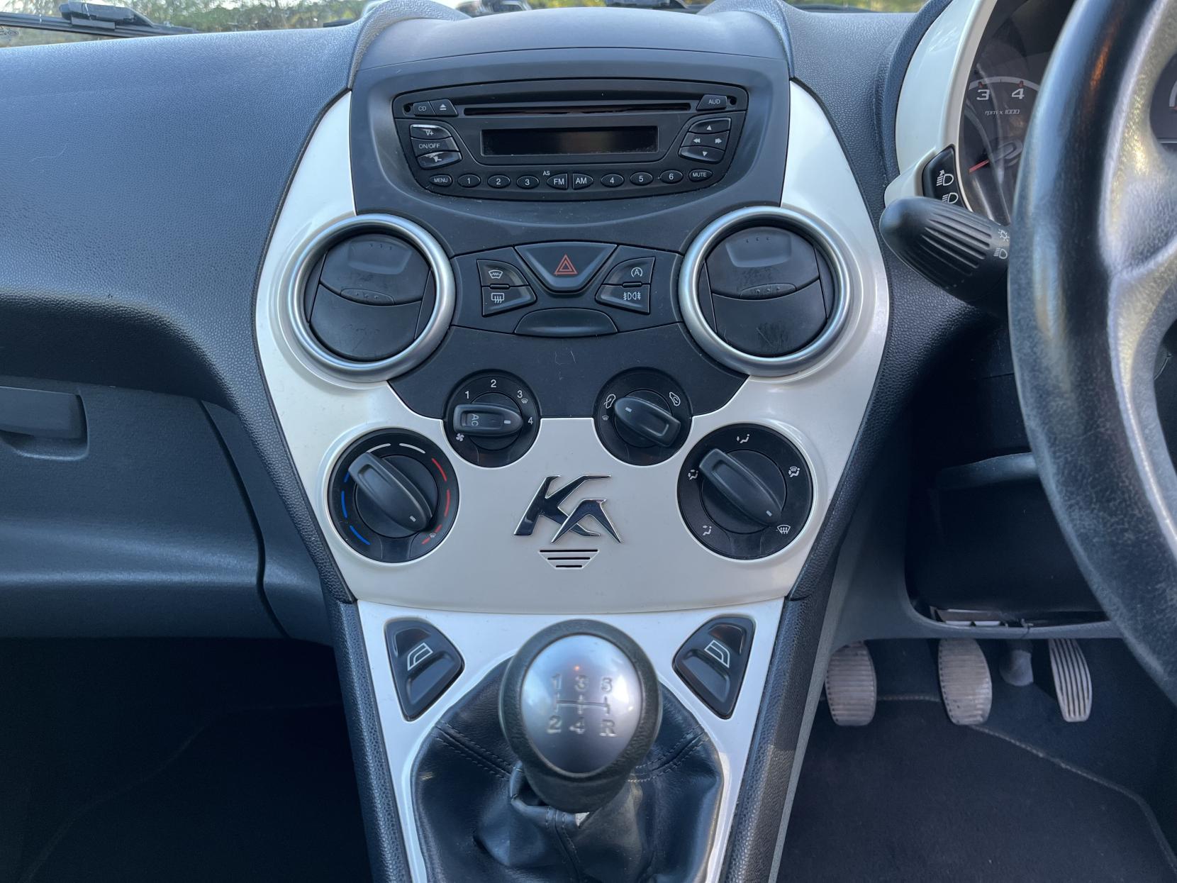 Ford Ka 1.2 Zetec Hatchback 3dr Petrol Manual Euro 5 (s/s) (69 ps)