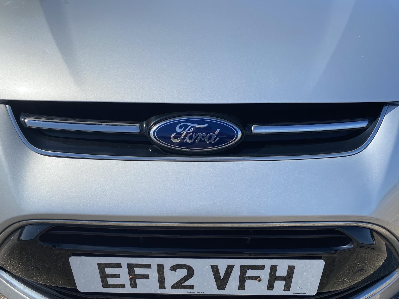 Ford C-Max 1.6 Titanium MPV 5dr Petrol Manual Euro 5 (125 ps)