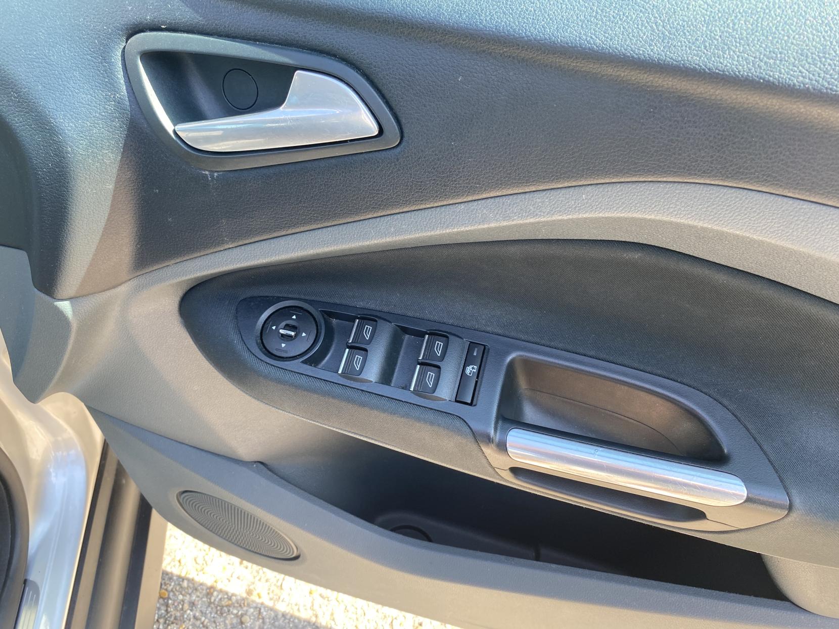 Ford C-Max 1.6 Titanium MPV 5dr Petrol Manual Euro 5 (125 ps)