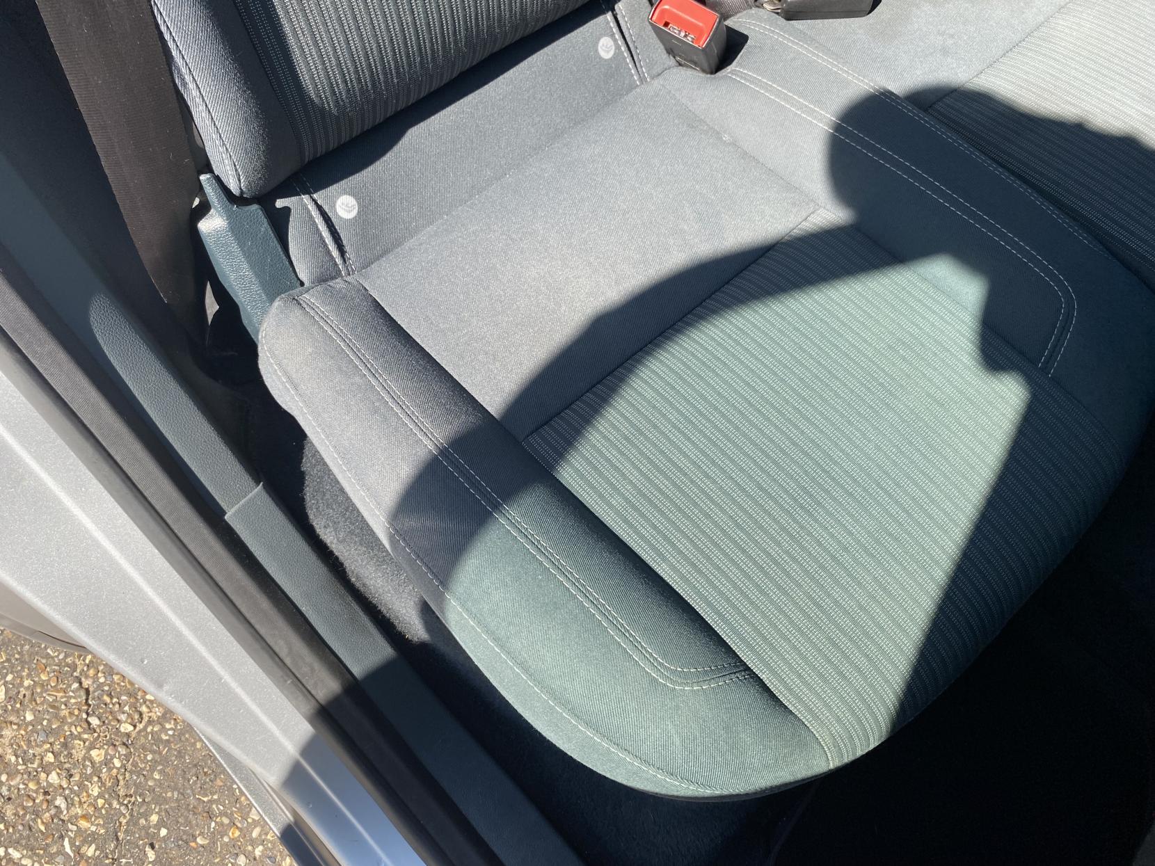 Ford C-Max 1.6 Titanium MPV 5dr Petrol Manual Euro 5 (125 ps)