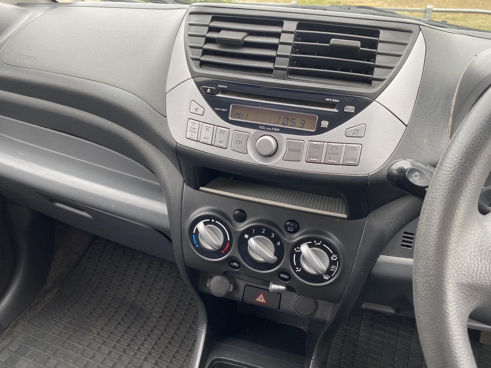 Suzuki Alto 1.0 12V SZ Hatchback 5dr Petrol Manual Euro 5 (68 ps)