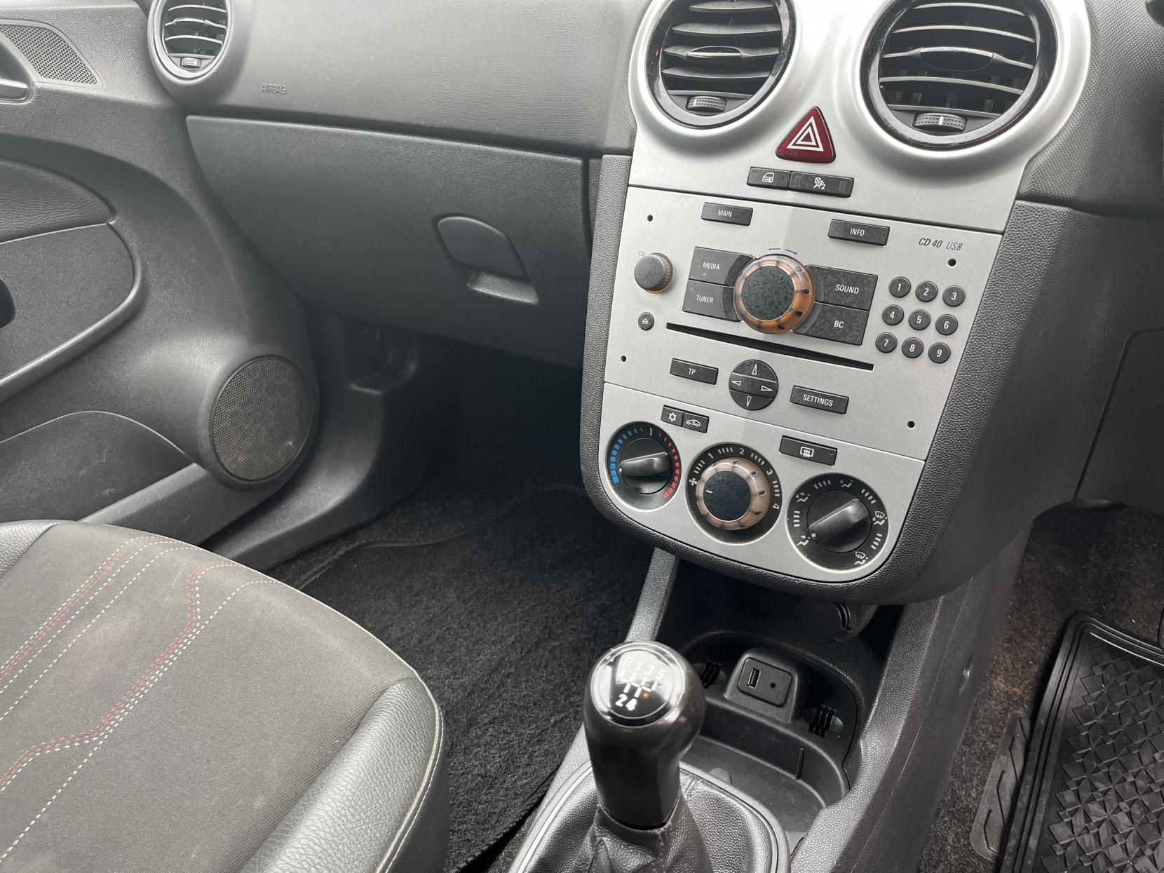 Vauxhall Corsa 1.4 16V Active Hatchback 5dr Petrol Manual Euro 5 (A/C) (100 ps)