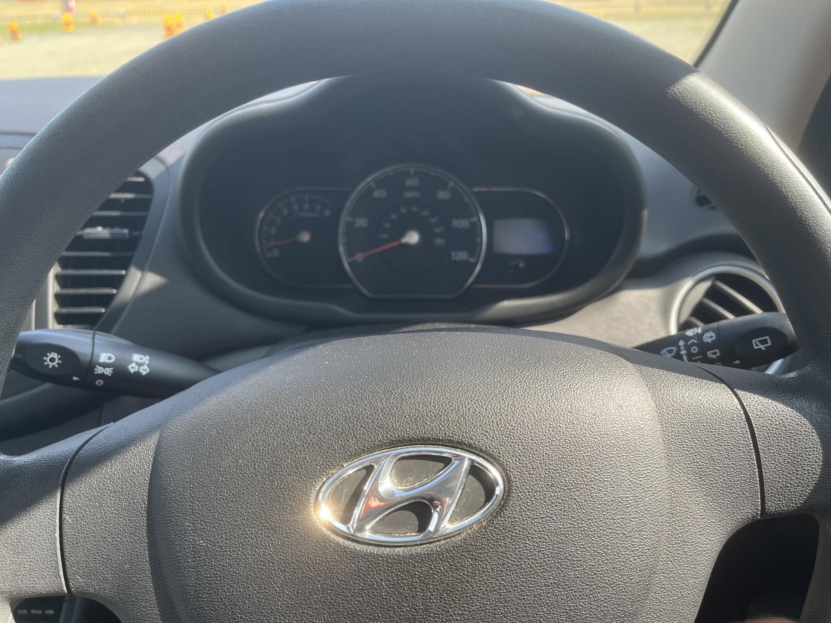 Hyundai i10 1.2 Active Hatchback 5dr Petrol Manual Euro 5 (85 bhp)