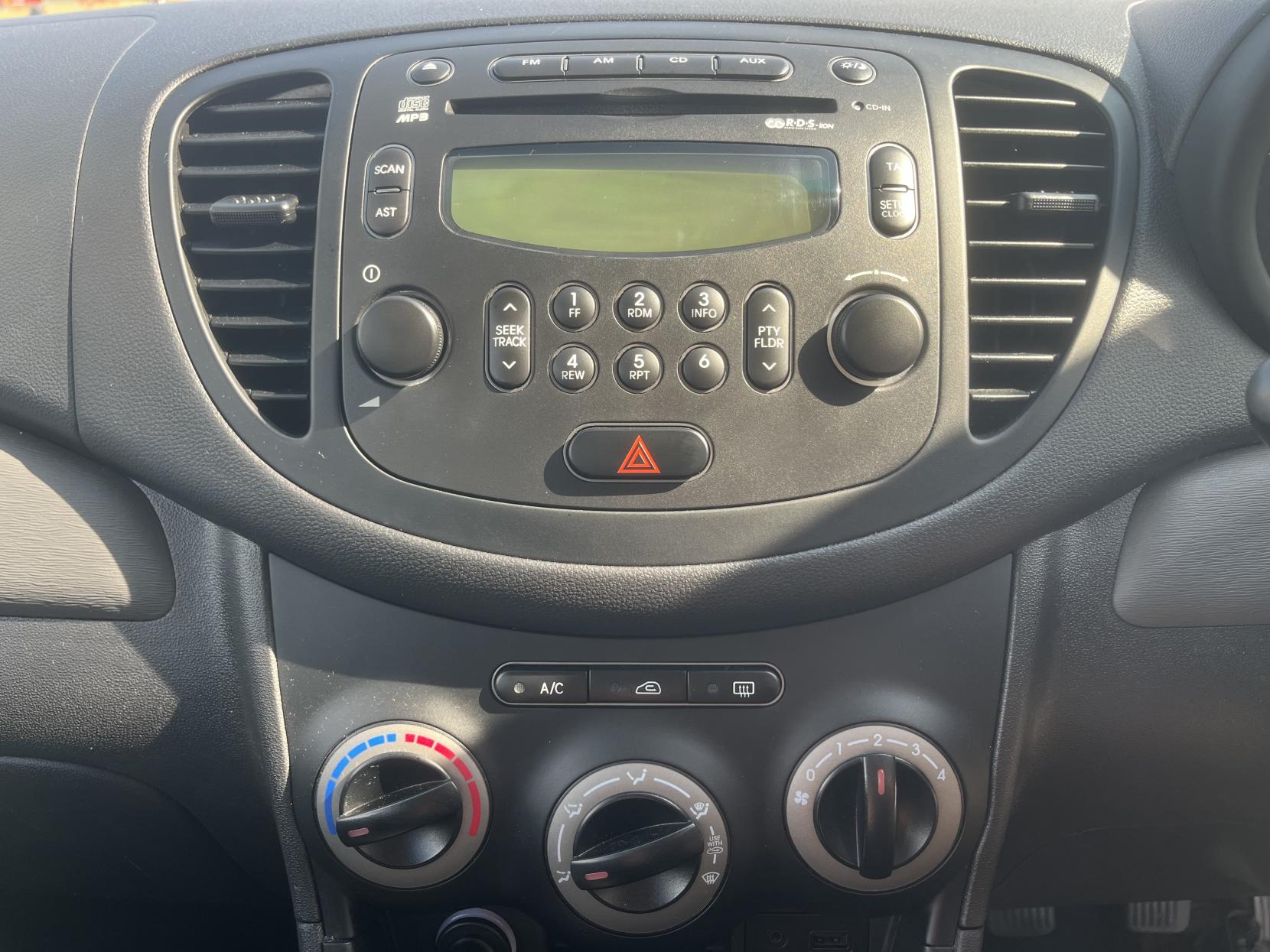 Hyundai i10 1.2 Active Hatchback 5dr Petrol Manual Euro 5 (85 bhp)