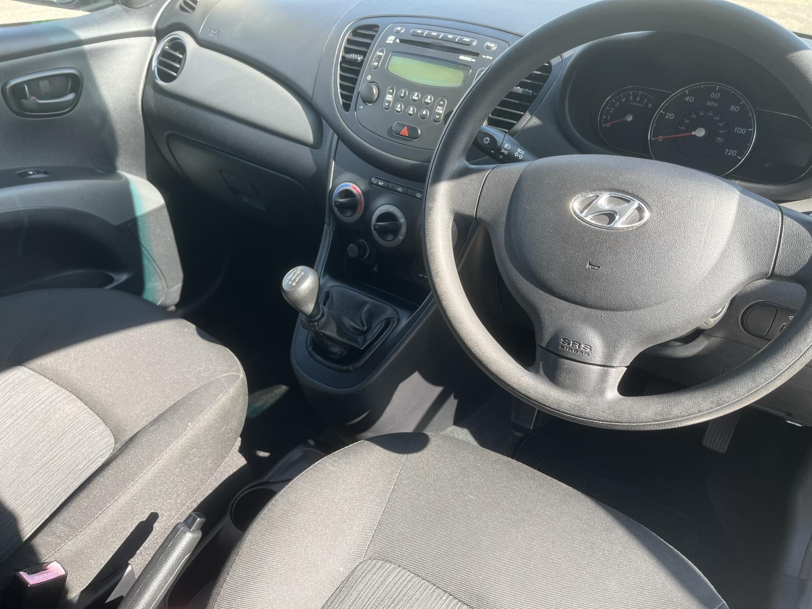 Hyundai i10 1.2 Active Hatchback 5dr Petrol Manual Euro 5 (85 bhp)