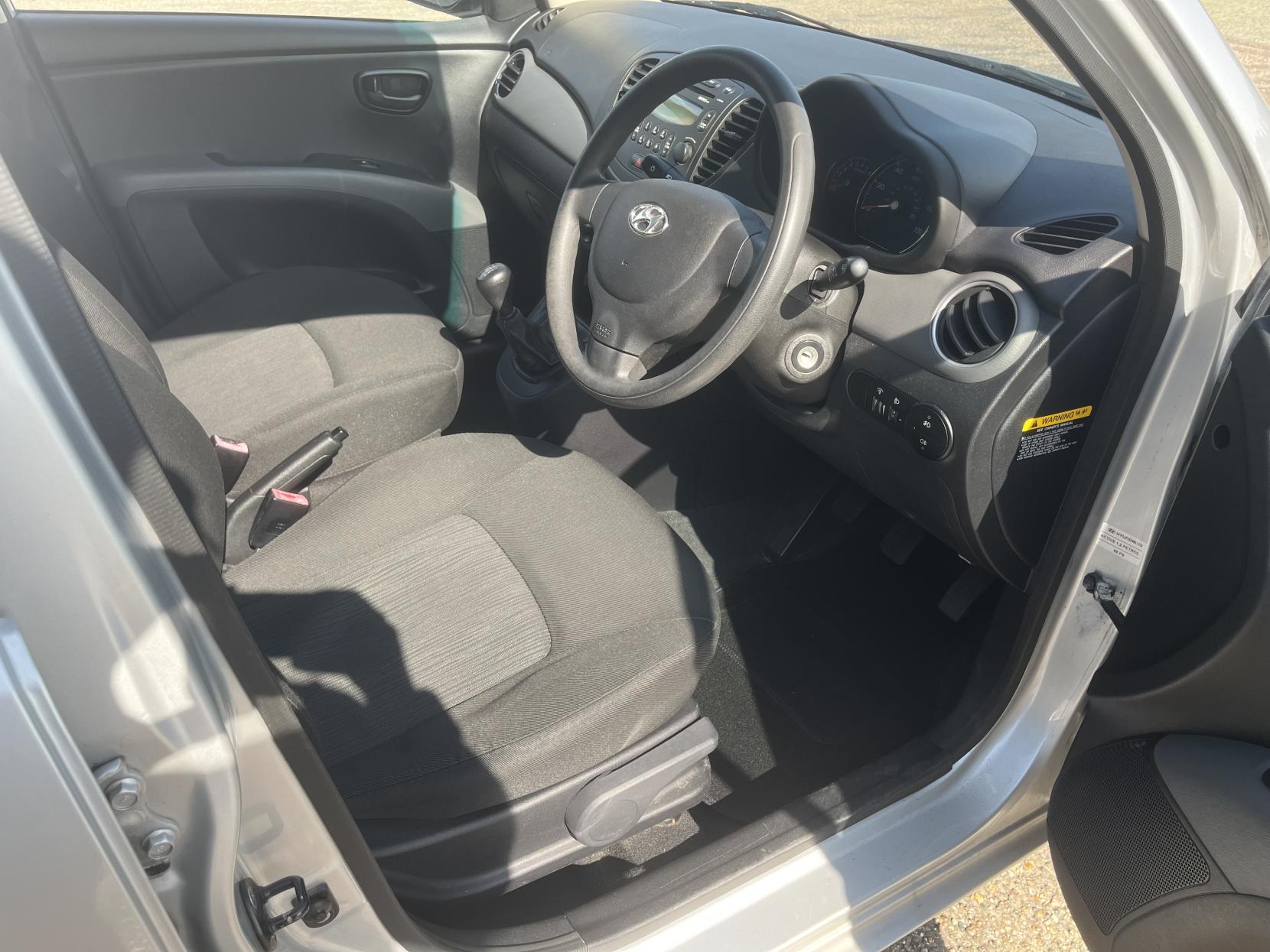 Hyundai i10 1.2 Active Hatchback 5dr Petrol Manual Euro 5 (85 bhp)
