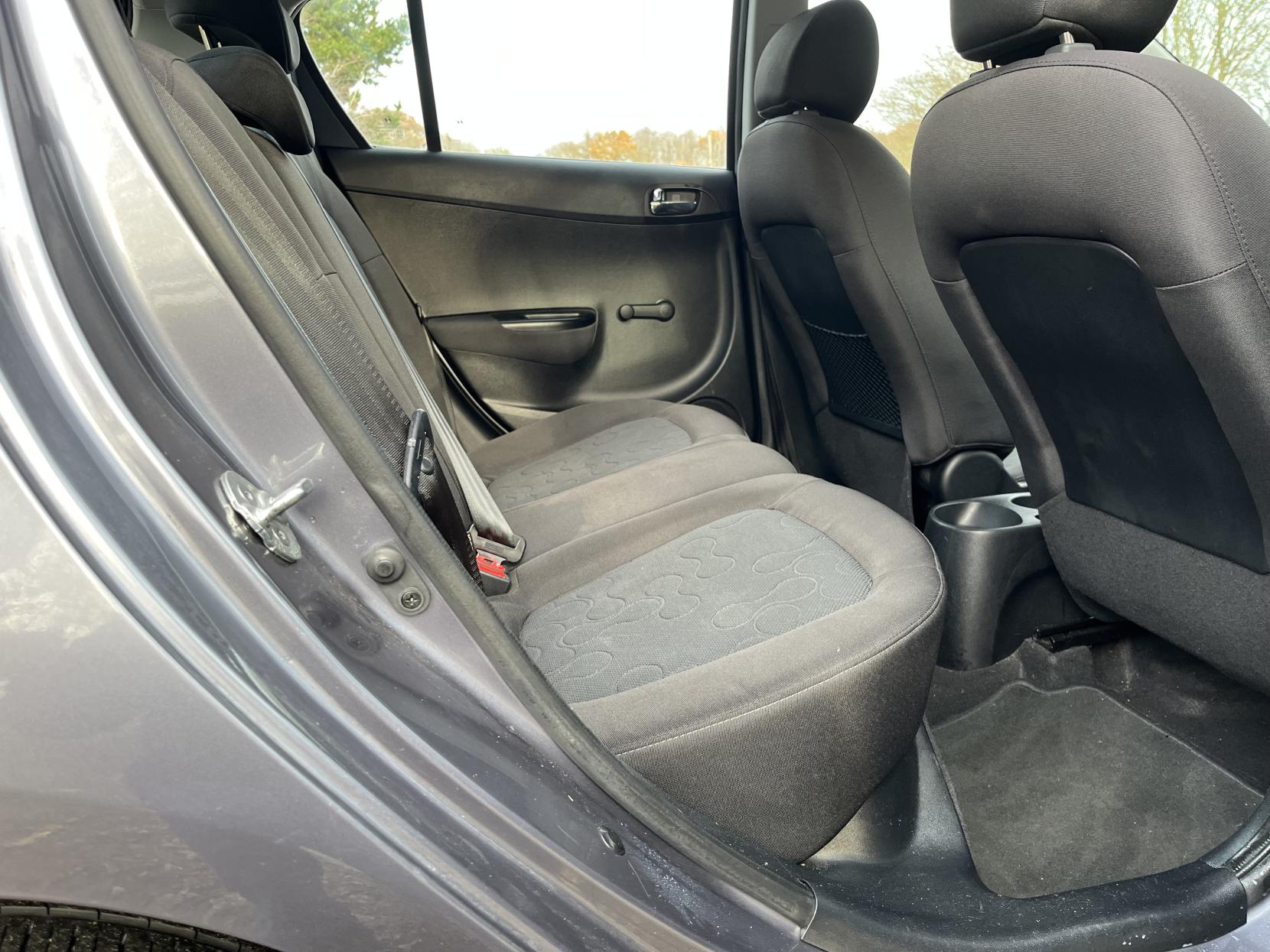 Hyundai i20 1.2 Classic Hatchback 5dr Petrol Manual Euro 5 (77 bhp)