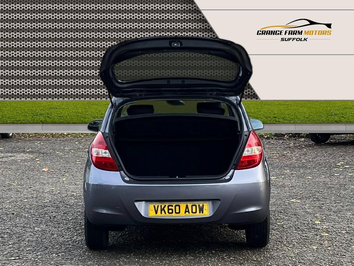 Hyundai i20 1.2 Classic Hatchback 5dr Petrol Manual Euro 5 (77 bhp)