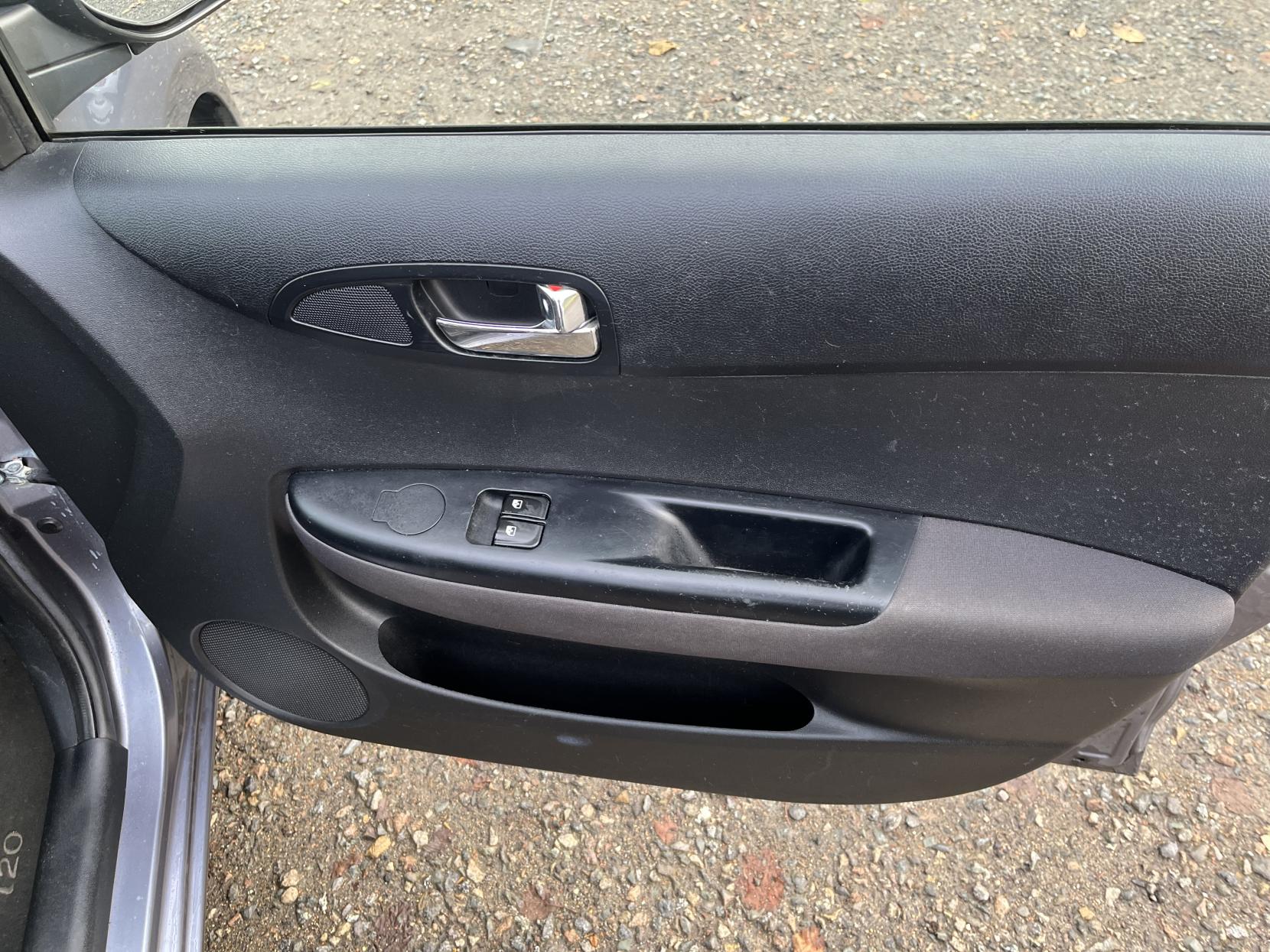 Hyundai i20 1.2 Classic Hatchback 5dr Petrol Manual Euro 5 (77 bhp)