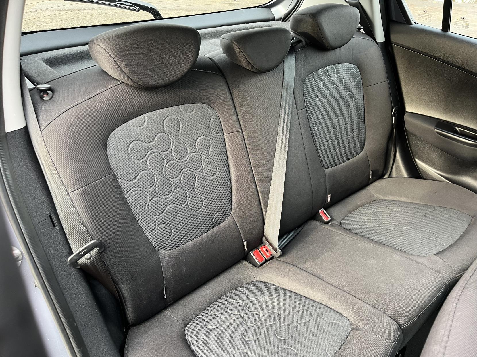 Hyundai i20 1.2 Classic Hatchback 5dr Petrol Manual Euro 5 (77 bhp)