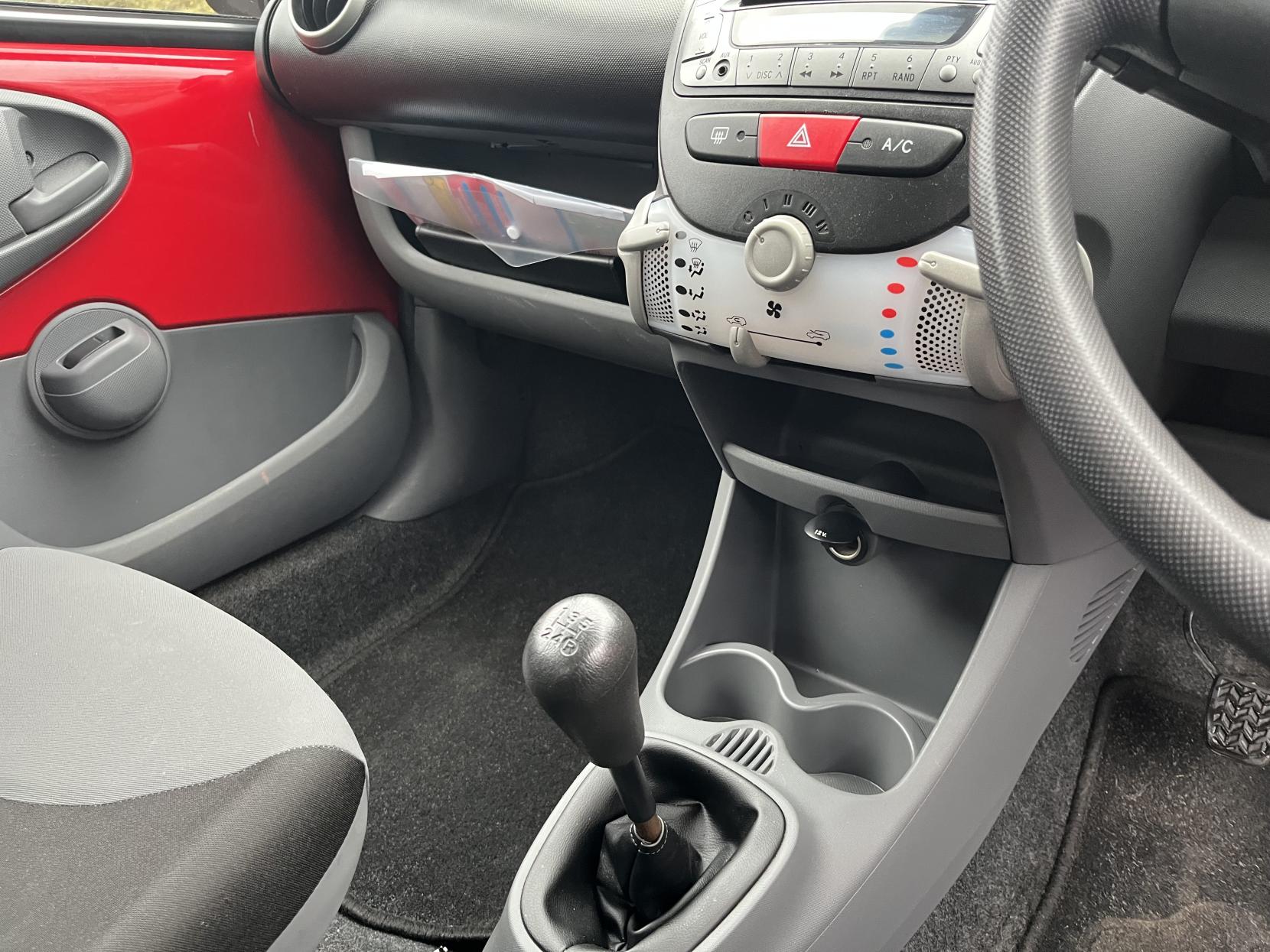 Citroen C1 1.0i VTR Hatchback 3dr Petrol Manual Euro 5 (68 ps)