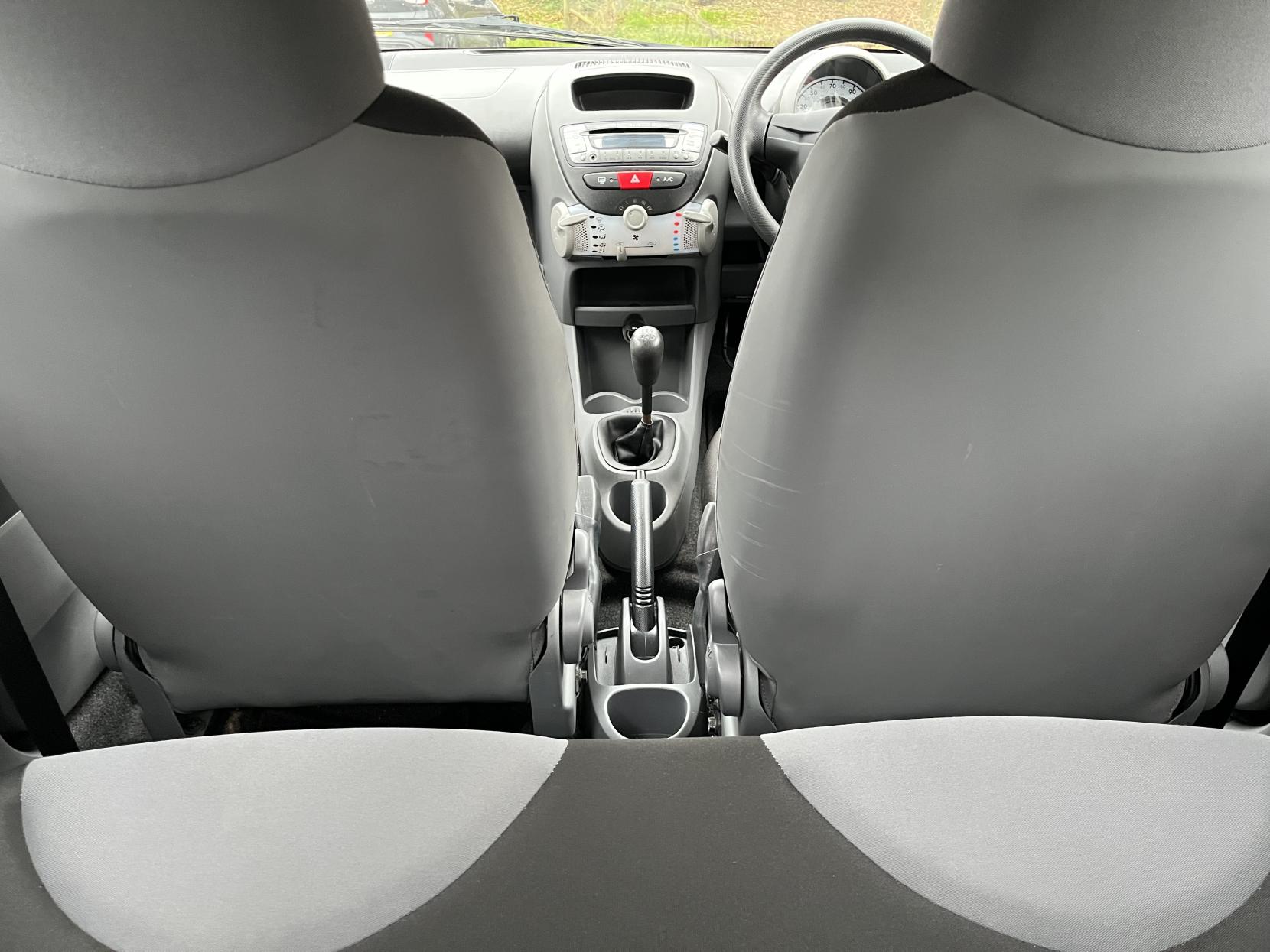 Citroen C1 1.0i VTR Hatchback 3dr Petrol Manual Euro 5 (68 ps)