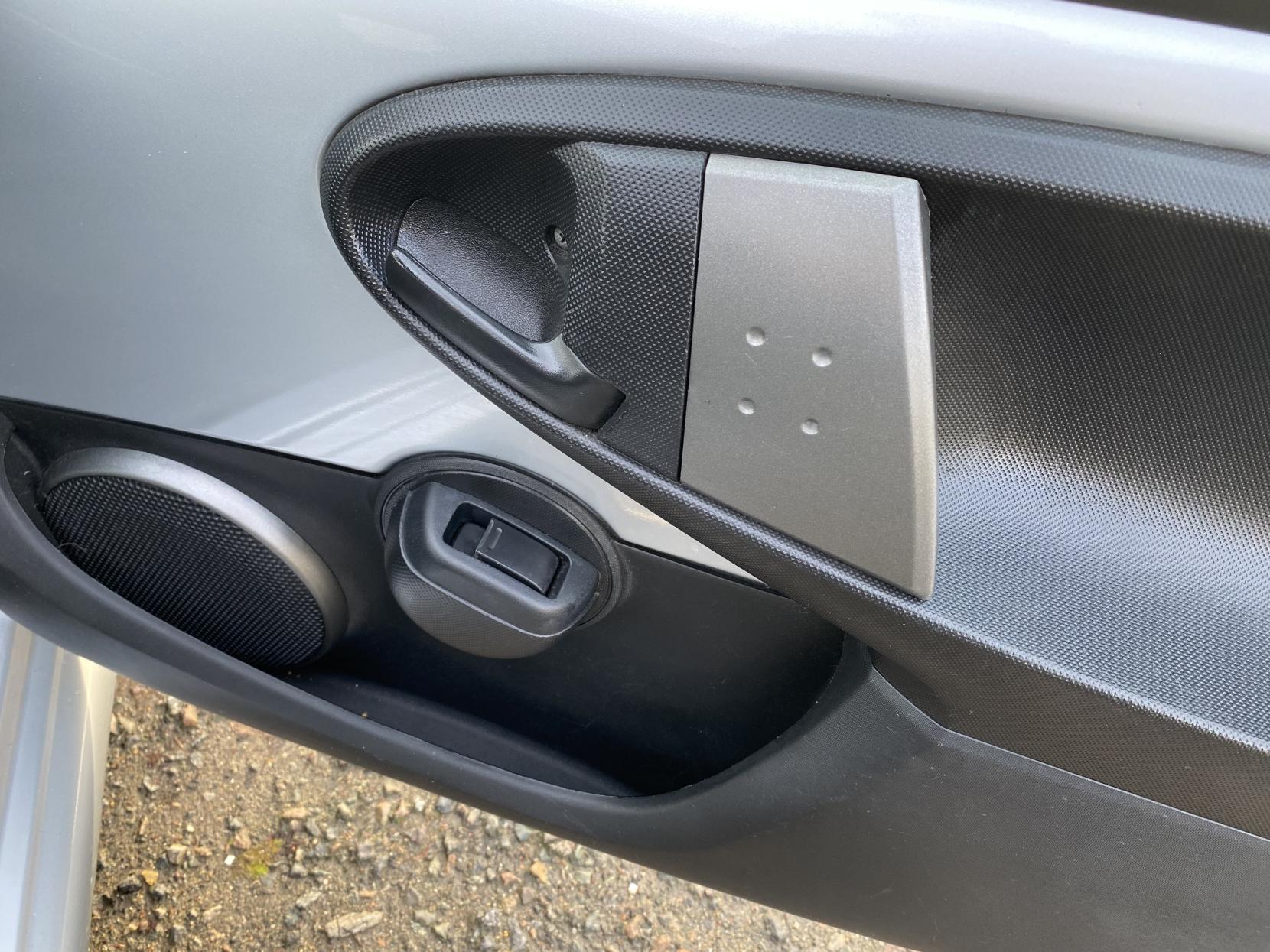 Toyota AYGO 1.0 VVT-i Mode Hatchback 3dr Petrol Manual Euro 5 (68 ps)